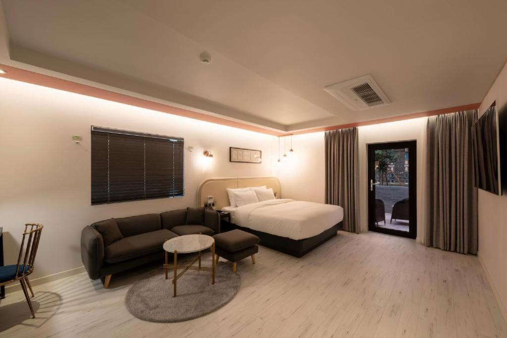 Hound Hotel Yeonsan Busan Extérieur photo
