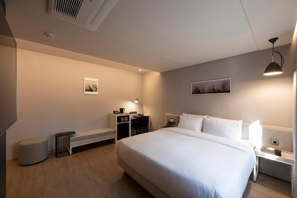 Hound Hotel Yeonsan Busan Extérieur photo