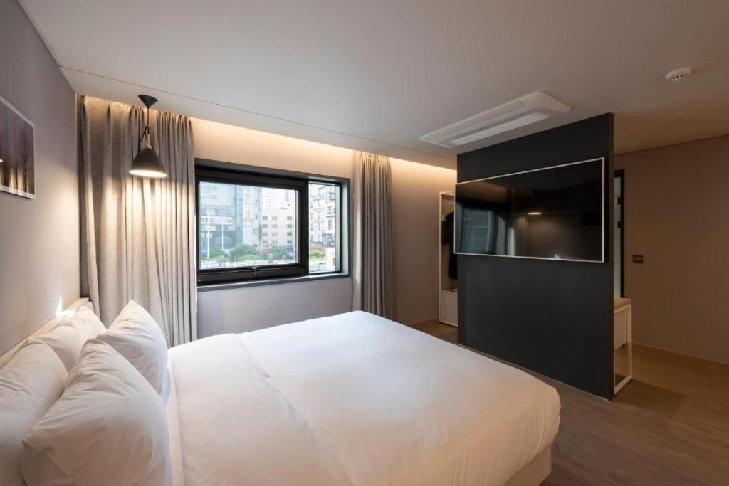 Hound Hotel Yeonsan Busan Extérieur photo