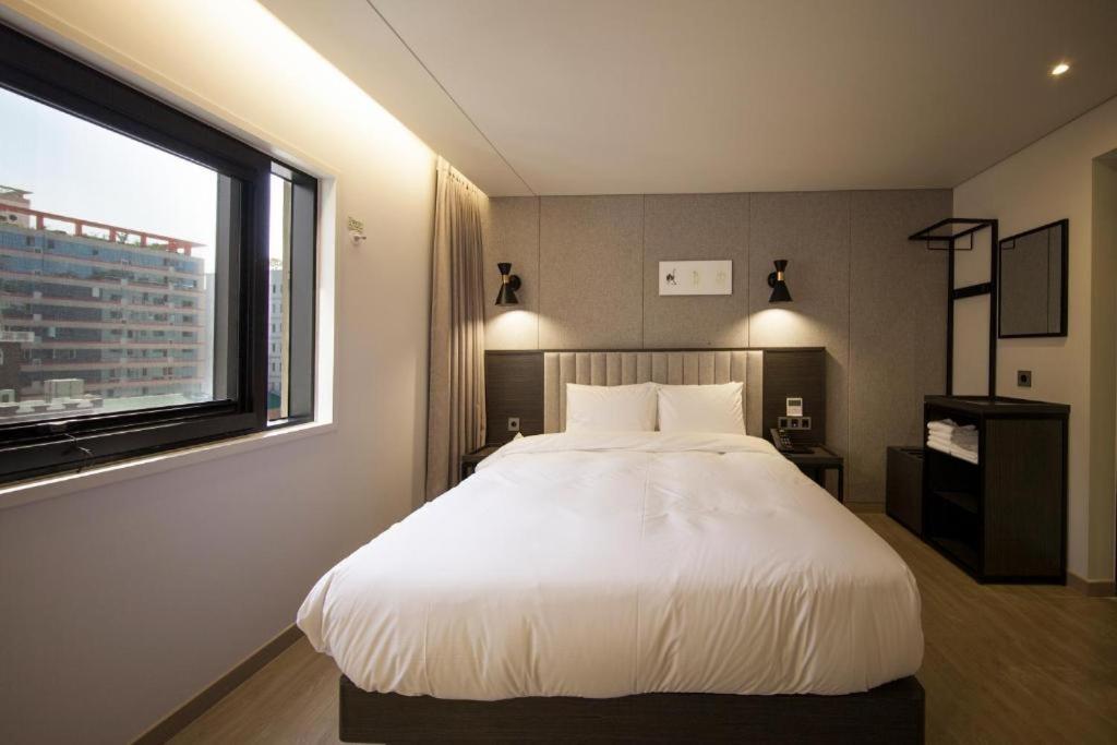 Hound Hotel Yeonsan Busan Extérieur photo